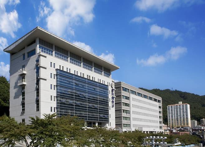 을지대 성남 캠퍼스 본관 전경.