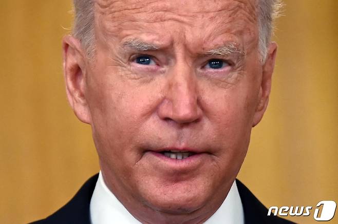 조 바이든 미국 대통령은 2021년 8월 18일(현지시간) 워싱턴 백악관 연설에서 “백신 접종 완료 후 8개월이 지난 모든 미국인은 9월부터 공짜로 부스터샷을 맞으라”고 권고했다. © AFP=뉴스1 © News1 우동명 기자