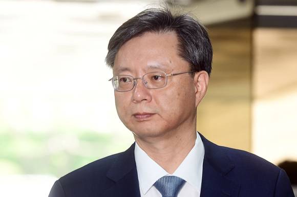 대법원이 우병우 전 청와대 민정수석에 대해 징역 1년을 확정했다. [사진=아이뉴스 DB]