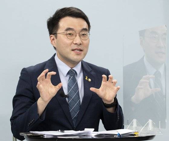 중앙일보 2040 세대 기획 좌담회가 13일 오전 서울 마포구 상암동 중앙일보 빌딩에서 열렸다. 김남국 더불어민주당 의원. 임현동 기자