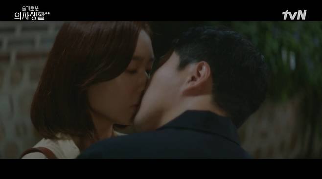 /사진=tvN '슬기로운 의사생활2'