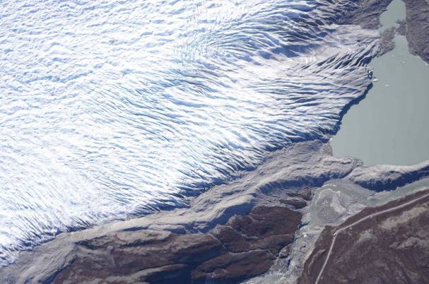 에이엠피의 기상관측용 드론으로 1.5km 상공에서 촬영한 러셀빙하.[과기정통부 제공]