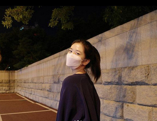 Ahn Yu-jin posted on his Instagram account on Thursday: Im glad to see you again (Its good to see you again).In the photo, Ahn Yu-jin is walking in a mask. Even in comfortable attire, the shining beauty attracts attention.Above all, fans are celebrating Ahn Yu-jins daily recovery through comments.Ahn Yu-jin was confirmed on Covid19 on the 4th.