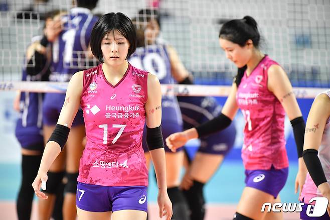 이재영(왼쪽)과 이다영(오른쪽)의 그리스행이 임박해졌다.(한국배구연맹 제공) © 뉴스1