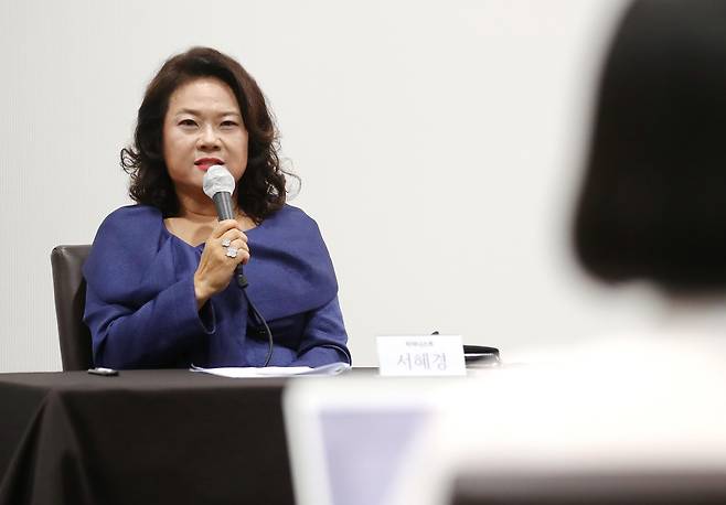 <YONHAP PHOTO-3502> 데뷔 50주년 맞은 피아니스트 서혜경     (서울=연합뉴스) 이재희 기자 = 피아니스트 서혜경이 17일 오후 서울 서초구 예술의전당에서 열린 데뷔 50주년 기자간담회에서 인사말을 하고 있다. 서혜경은 오는 26일 예술의전당 콘서트홀에서 열리는 '라흐마니노프 스페셜 콘서트'에 참가한다. 2021.9.17     scape@yna.co.kr/2021-09-17 14:45:50/ <저작권자 ⓒ 1980-2021 ㈜연합뉴스. 무단 전재 재배포 금지.>