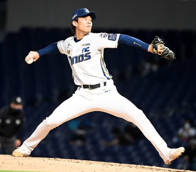 17일 LG전에서 역투하는 류진욱. 창원=허상욱 기자 wook@sportschosun.com