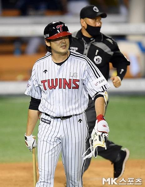 타격 부진에 빠진 LG 트윈스 외야수 이형종이 18일 1군 엔트리에서 말소됐다. 사진=천정환 기자