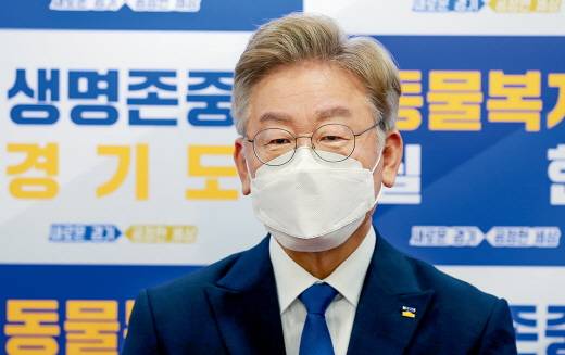 성남 대장지구 특혜 개발 의혹을 받는 이성문 화천대유 대표가 "사업을 하며 공무원이나 정치인과 결탁해 부정한 행위를 한 건 단 하나도 없다"고 해명했다. 사진은 이재명 경기지사. /사진=뉴스1