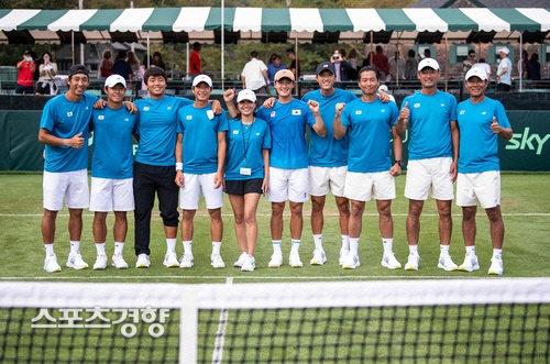 데이비스컵 최종 예선에 진출한 한국 테니스 국가대표 선수단. 테니스 세계 명예의 전당 소셜 미디어 사진