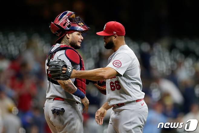 세인트루이스가 존 레스터의 통산 200승을 앞세워 9연승에 성공했다.© AFP=뉴스1