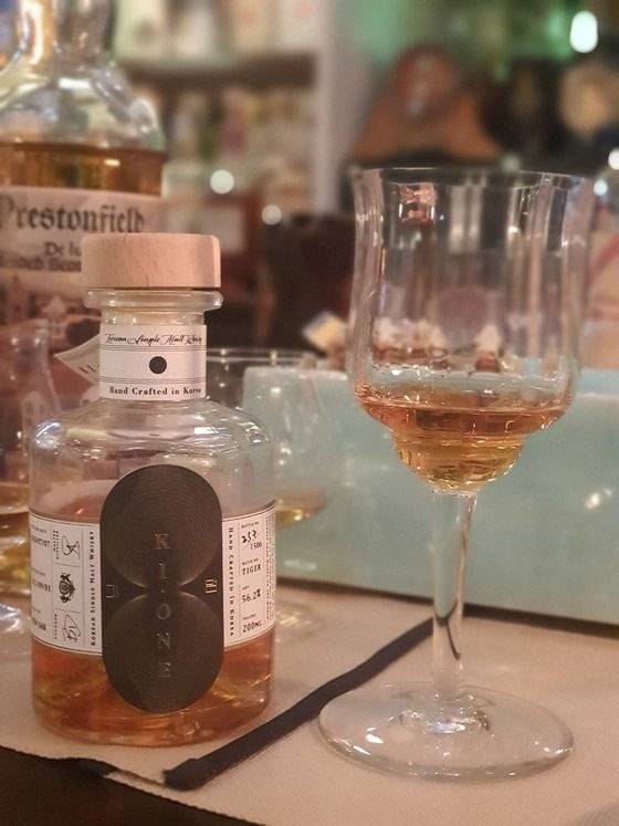 싱글몰트 위스키 ‘기원’ 호랑이 에디션. [사진 김대영]