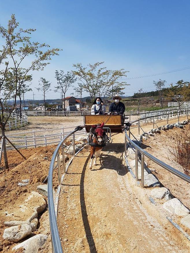 [안동=뉴시스] 레일마차. (사진=경북도 제공) 2021.09.21 *재판매 및 DB 금지