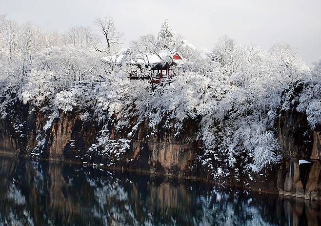 삼척 죽서루의 겨울 [삼척시 제공.재판매 및 DB 금지]