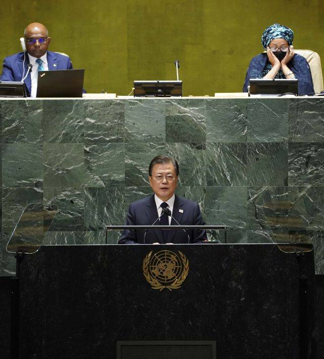 문재인 대통령이 21일(현지시간) 미국 뉴욕 유엔 총회장에서 기조연설을 하고 있다. 연합뉴스