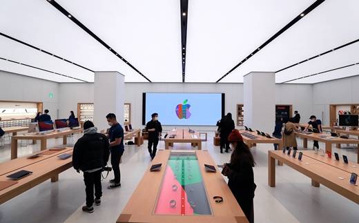 궈밍치 대만 TF인터내셔널증권 애널리스트 애플의 첫 폴더블 스마트폰이 오는 2024년 출시될 것으로 전망했다. 사진은 애플스토어 여의도점. /사진=뉴스1