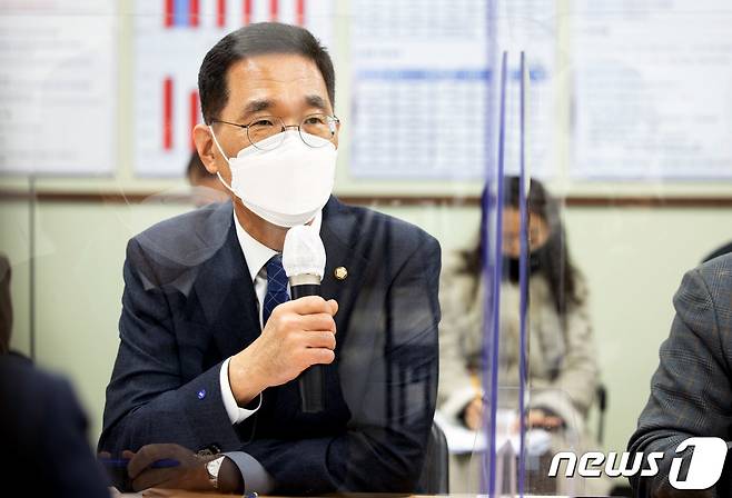 김주영 의원 / 뉴스1 © News1 정진욱 기자