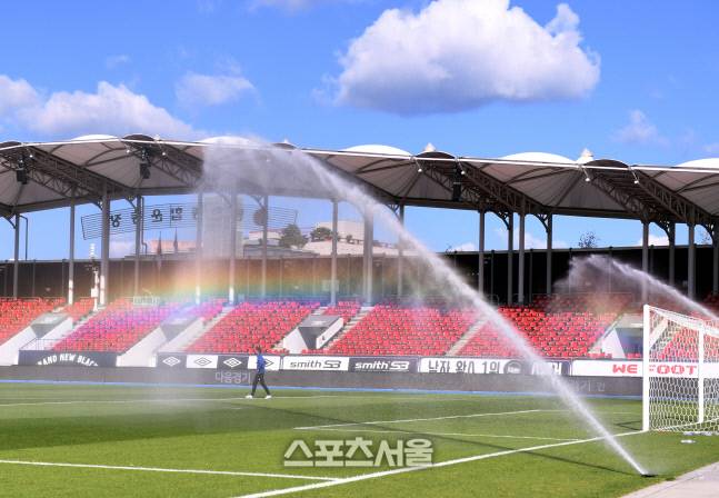 성남FC 홈구장 탄천종합운동장. 스포츠서울DB