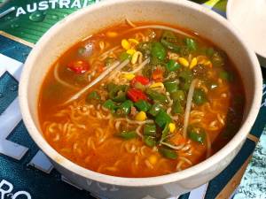 훼드라의 최루탄해장라면.