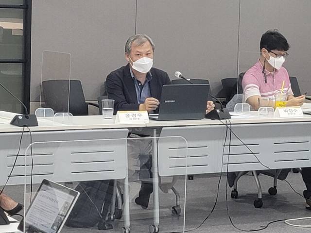 윤경우 국민대 교수가 24일 온라인 학술 토론회에서 중국 정부의 정풍운동의 배경에 대해 설명하고 있다. /사진 제공=동북아역사재단