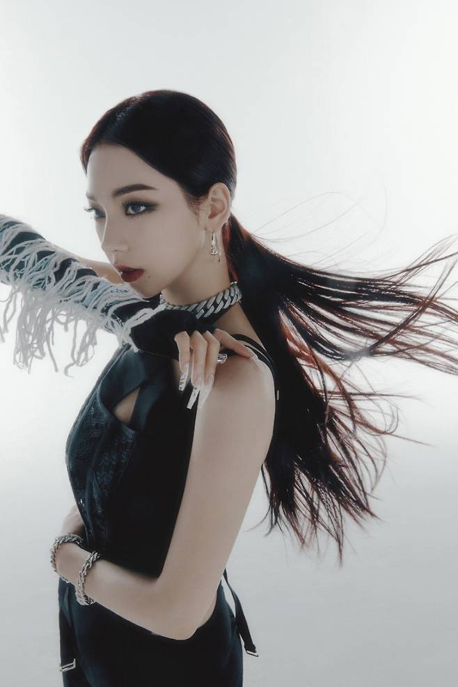 ▲ 카리나 '새비지' 티저 이미지. 제공|SM엔터테인먼트
