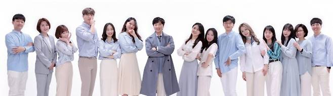 서동은 리플라 대표(왼쪽 7번째)는 고등학교 3학년 때부터 6년째 플라스틱 폐기물의 순도를 높이는 연구를 하고 있다.