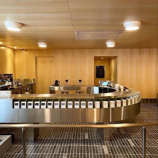 Standard System, Ilsan Coffee Factory’s first offline showroom, opened in Seoul’s Cheongdam-dong this past August. (Photo credit: Standard System)