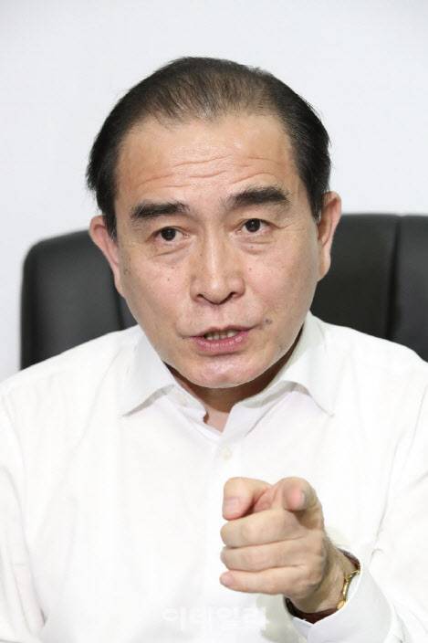 태영호 국민의힘 의원이 서울 강남구 논현동 사무실에서 이데일리와 인터뷰를 하고 있다(사진=이데일리 이영훈 기자).