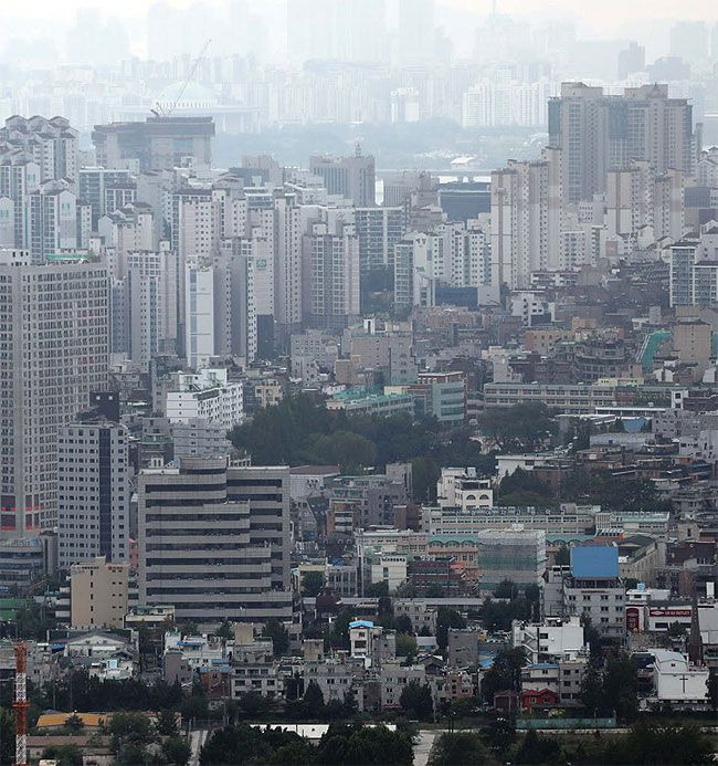 남산에서 본 서울 시내. / 연합뉴스