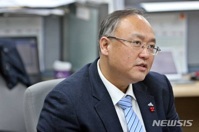 [세종=뉴시스]조상호 세종시 당시 정무부시장은 지난 2020년 1월 21일 취임 100일을 맞아 기자실을 찾아 앞으로의 정책 방향에 대해 이야기 하고 있다. 2020.01.21. ssong1007@newsis.com