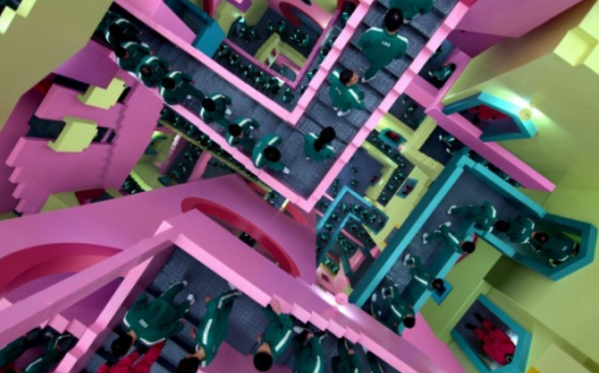 `오징어게임`의 보는 재미를 극대화한 세트. 제공|넷플릭스