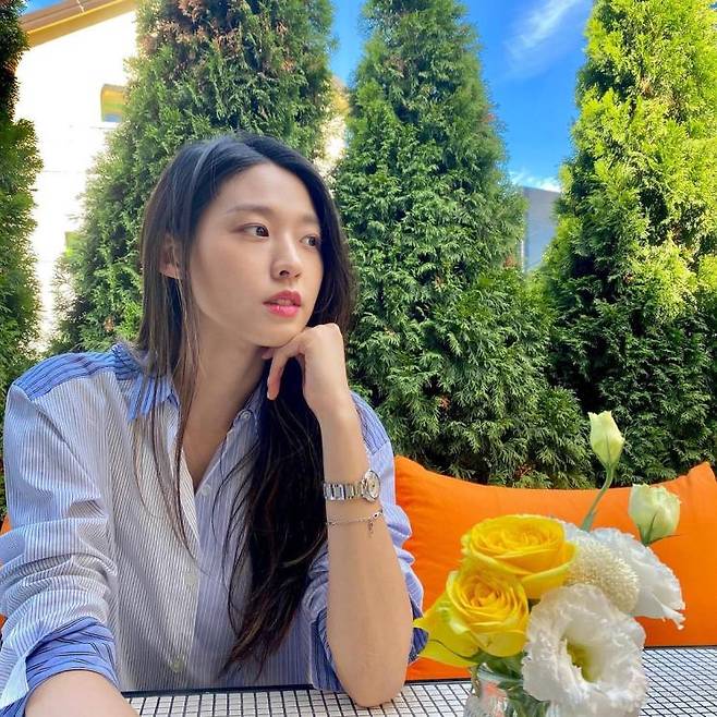설현
