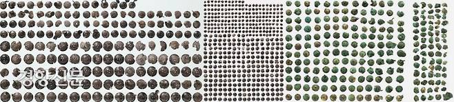 금과 은,  동제로 제작한 원형장식. 무령왕 부부의 장례의식과 관련된 장식일 것이다.|국립공주박물관 제공