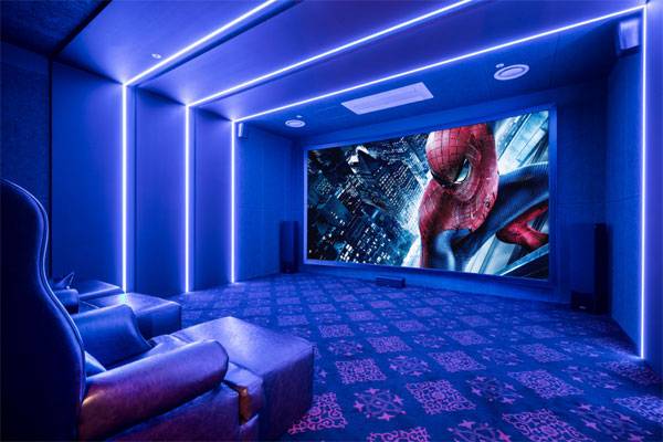 더브이엑스가 운영할 예정인 소형 영화관 AWC.  [사진 제공 = 더브이엑스]