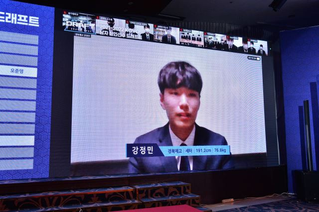OK금융그룹에 뽑힌 세터 강정민. 한국배구연맹 제공