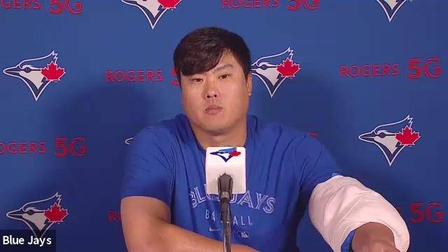 인터뷰하는 류현진 토론토 블루제이스 류현진이  29일(한국시간) 캐나다 온타리오주 토론토의 로저스센터에서 열린 2021 미국프로야구 메이저리그(MLB) 뉴욕 양키스와 홈 경기를 마친 뒤 화상인터뷰를 하고 있다. [MLB 화상인터뷰 캡처. 재배포 및 DB금지]