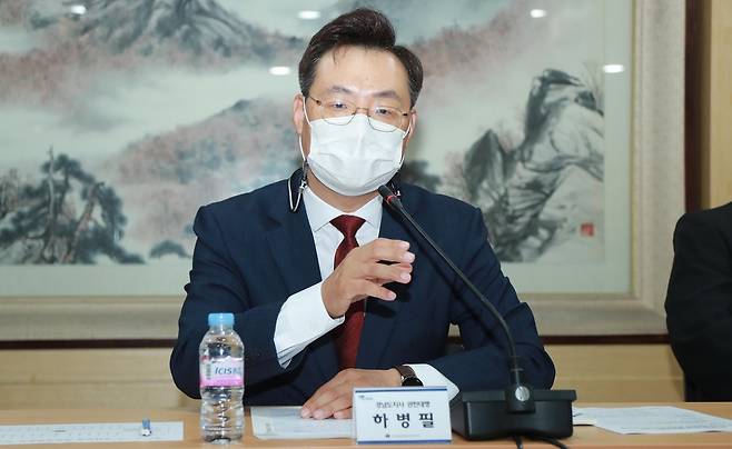 인사말하는 하병필 경남지사 권한대행 [경남도 제공. 재판매 및 DB 금지]