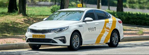 카카오모빌리티가 택시업계와 갈등을 빚고 있다. 사진은 카카오 T 택시. [사진=카카오모빌리티]