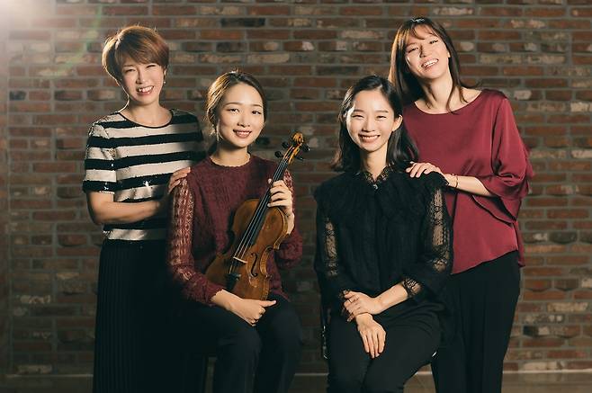 러시아 유학파 출신 연주자들 왼쪽부터 김경아 르엘오페라단장, 바이올리니스트 변예진, 첼리스트 변새봄, 피아니스트 김고운. [마포문화재단 제공. 재판매 및 DB 금지]