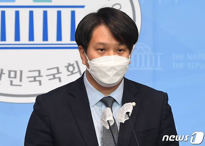 전용기 더불어민주당 의원이 2021.4.9/뉴스1 © News1 박세연 기자