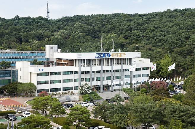 경기도가 ‘2021년 경기형 예비사회적기업 지정사업’ 참여를 원하는 도내 법인과 단체를 10월 1일부터 18일까지 공개 모집한다고 1일 밝혔다. / 사진제공=공기도