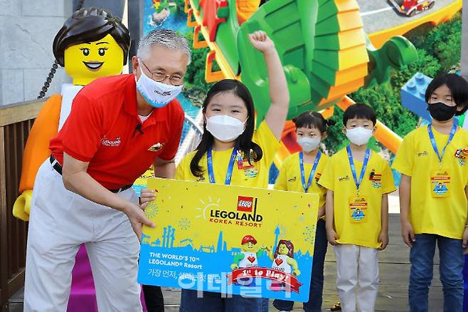 레고랜드 코리아 리조트의 한정판 연간 이용권 ‘퍼스트 투 플레이’ 패스(사진=레고랜드 코리아 리조트)