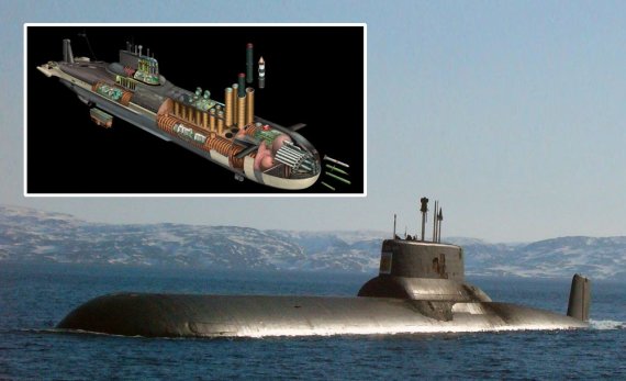 세계 최대크기의 아쿨라급 잠수함은 총 6척이 건조되어 5척은 퇴역했다. 러시아 해군에서 1번함 드미트리 돈스코이만 1척만이 불라바 SLBM으로 개수되어 테스트를 위한 현역으로 활동하고 있다. 아쿨라급 전략 탄도미사일 원자력추진 잠수함은 구소련 해군이 건조해 구소련 해군과 러시아 해군이 운용하였던 잠수함이다. 구소련-러시아 역사상 최대의 잠수함이었으며 이름으로 명명된 '아쿨라'는 러시아어로 상어를 뜻한다. 그 거대한 크기로 인해 소련에서는 수중순양함으로 분류됐다. 후계함급은 보레이급 전략 탄도미사일 원자력추진 잠수함이다. NATO 코드명은 '타이푼'이라서 대한민국에서는 흔히 '타이푼급'이라고 한다. 정작 NATO 코드명에는 슈카B/바스급 공격 원자력 잠수함에 '아쿨라급'이라는 이름을 붙였다. 승무원 170명, 전장 172m, 함폭(Beam) 23.3m, 배수량 잠항시 4만8000t, 수상 2만3000t, 최고속도 잠항시 25노트(46.3km/h) 핵반응로 190MW×2, 무장 D-19 미사일시스템(발사관 20기, RSM-52 탄도미사일, 핵탄두 200발)과 어뢰 630mm 어뢰발사관 4개, 533mm 어뢰발사관 2개, 대잠미사일 혹은 어뢰 20발, 아쿨라 잠수함 한척으로 알래스카를 포함 미대륙전체를 핵 공격할 수 있다. 미국의 오하이오급보다도 더 거대하며 성능상에서도 우위에 있는 것으로 평가받는다. 러시아는 신형 보레이급 전략원잠을 건조·운용하고 있다. 보레이급 잠수함 9번함의 함명이 드미트리 돈스코이로 정해진 것으로 보아 2026년경에 퇴역할 것으로 예상된다. 미국 해군의 오하이오급 잠수함과 함께 냉전 시기 잠수함 세력을 양분했던 대표주자이다. 자료=러시아군 홈페이지
