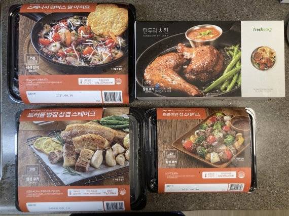 큐커 전용 밀키트들. 사진=김경민 기자