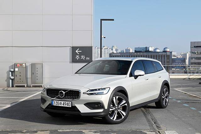 볼보 크로스컨트리 V60 프로 자유로 연비