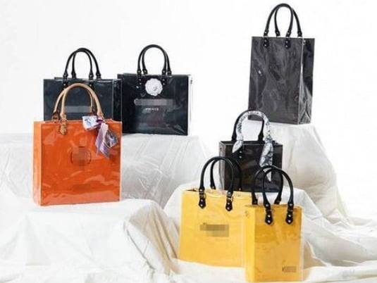 쿠팡에서 판매되고 있는 명품 쇼핑백 리폼 가방. [사진=쿠팡 캡처]