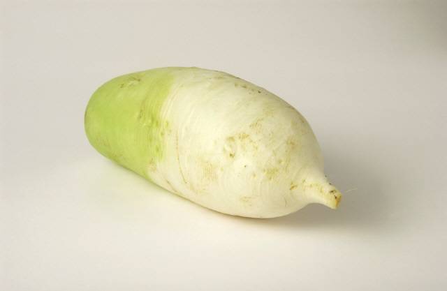 국물 요리에 많이 사용하는 무는 푹 끓이면 영양소가 거의 없어진다./사진=​클립아트코리아