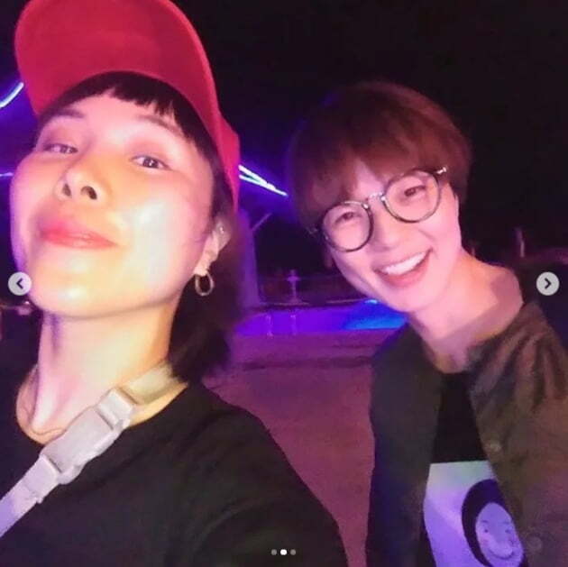 Gag woman Ahn Young Mi told her recent situation with Shin Bong-sun.Ahn Young Mi said on his instagram on the 4th, # Birthday, # Bongseon Fairy # Our friendship # # # Han... # 3%# My mother and # birthday are the same # The nuclei creep # We are sure # I love you # I love you and posted three photos.In the open photo, there are several memories of Ahn Young Mi and Shin Bong-sun.On the other hand, Ahn Young Mi is in charge of MBC FM4U Dooshis date Muzie, Ahn Young Mi and MBC entertainment Radio Star.Photo: Ahn Young Mi SNS
