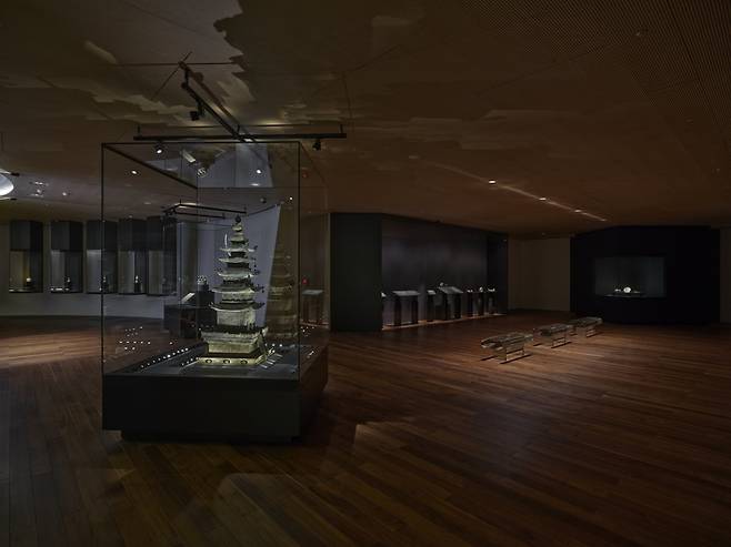 An installation view of the Korean traditional art collection at Leeum Museum of Art (Leeum Museum of Art)