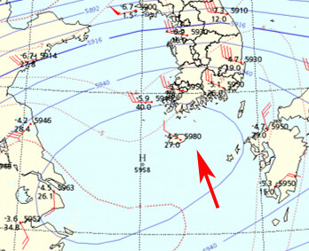5일 아침 제주도 인근의 지위고도를 표시한 일기도. 제주도 중심에 지위고도 5980gmp가 표시돼 있다. 기상청 제공