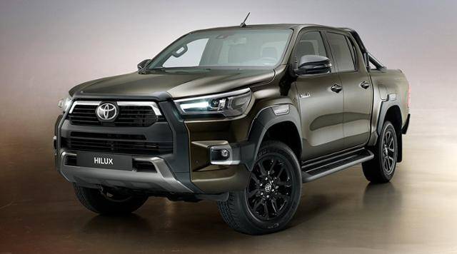 토요타 하이럭스 레보 GR 스포츠 리뷰